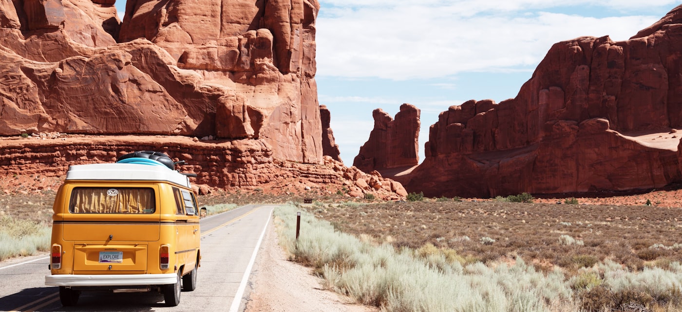 How to Use a Compass App to Find Your Parked Car, Hotel, or Campsite