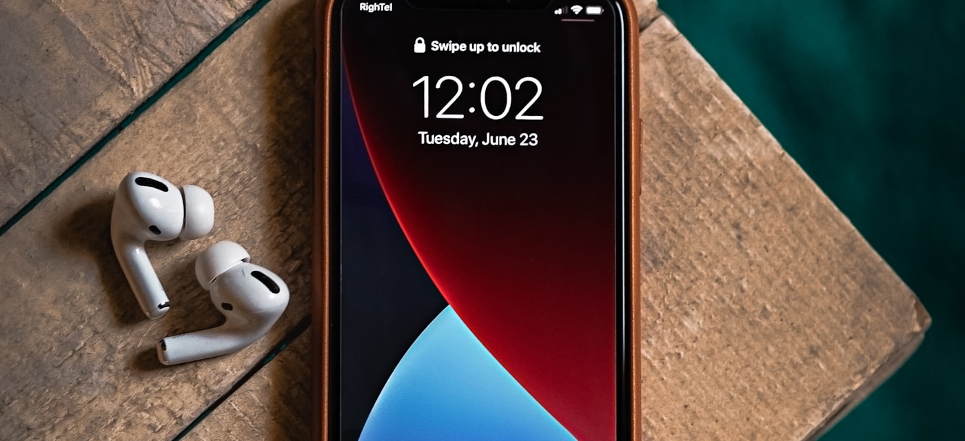 QR Scanner App vs iPhone Camera: When a Dedicated App Is Actually Better